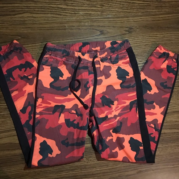 American Bazi Pants - American Bazi Red Camo Twill Joggers Women’s M